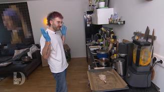 Tonys Hühnchen ist selbst gebastelt