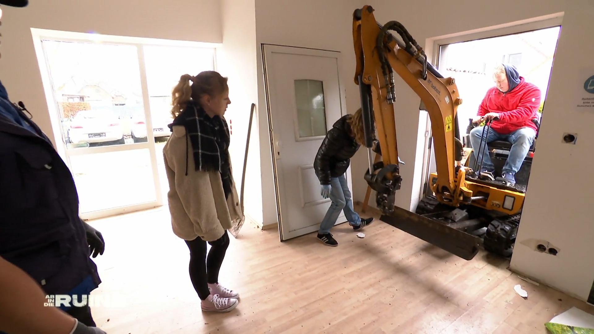 Artur und Steffi packen ihr neues Zuhause an