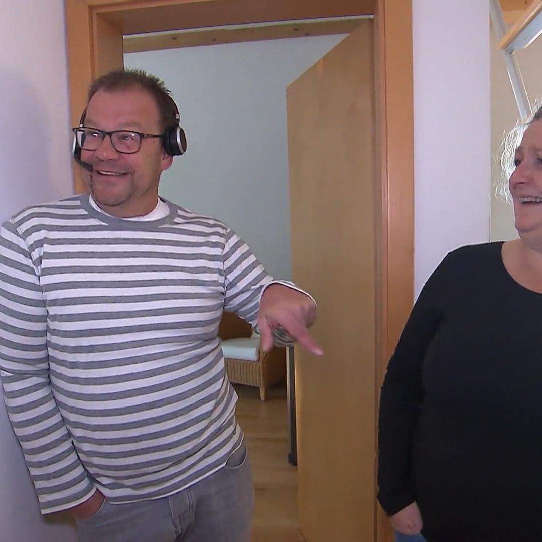 Doris´ Mann bleibt brav in seinem Büro sitzen?