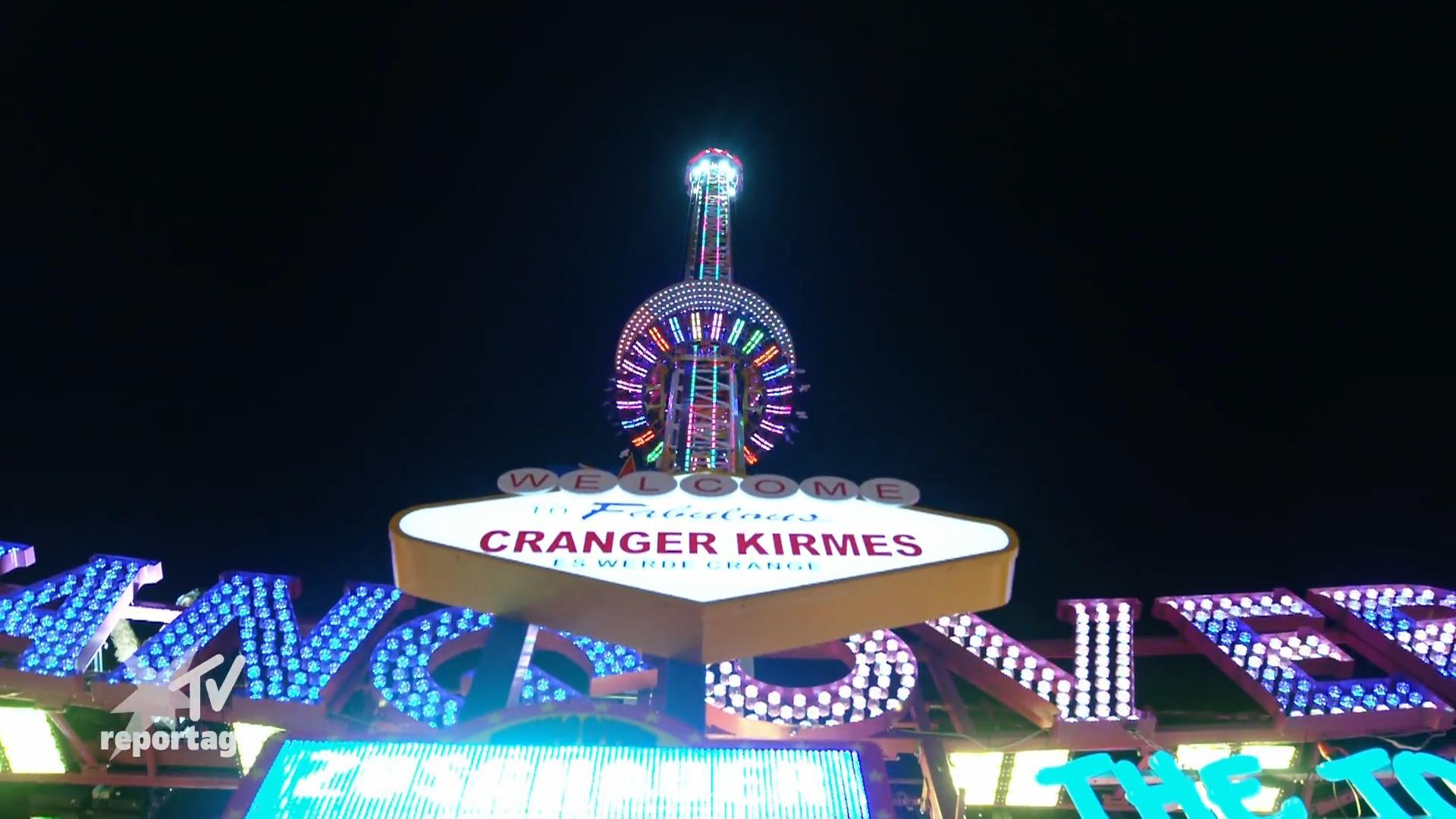 Der größte Freifall-Turm der Welt und sein Aufbau