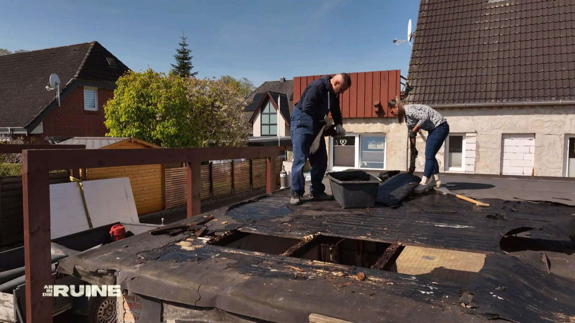 Das Dach von der Garage muss runter
