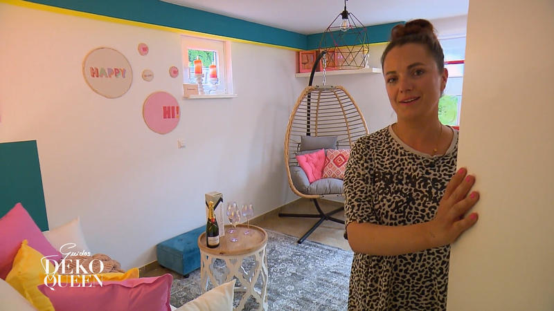 Fanny präsentiert ihren Traum von Neon