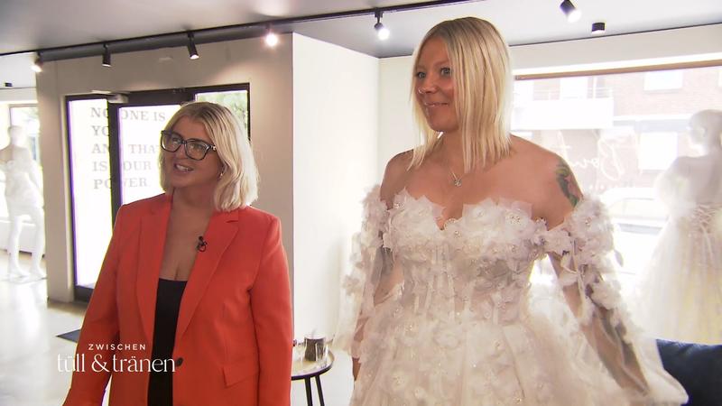 Wird das dritte Kleid Valeskas Traumkleid?