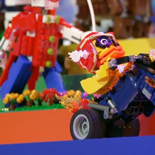 LEGO-Designdirektorin Elisabeth Kahl-Backes ist zum ersten Mal voll überzeugt.