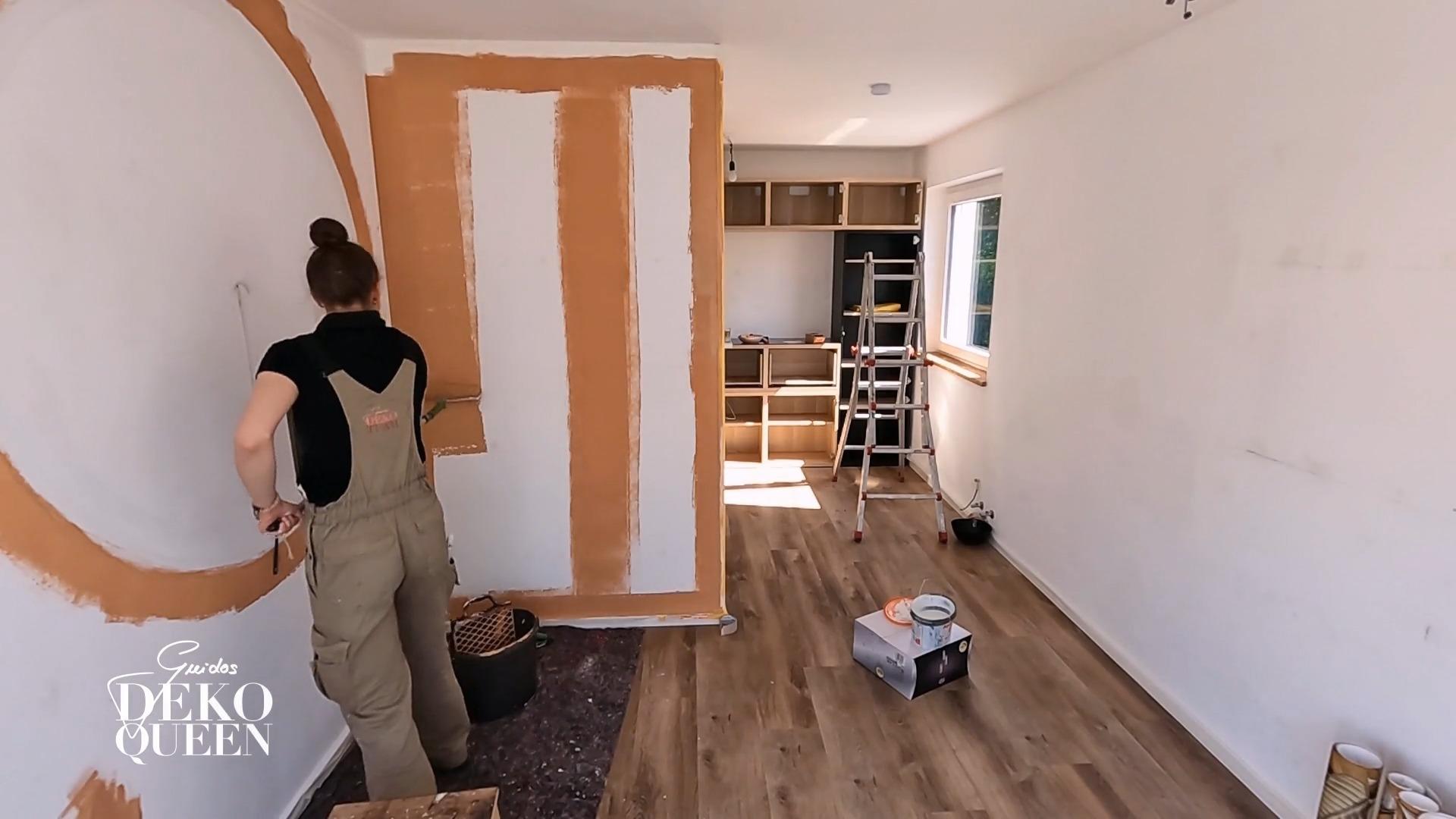 Der Salon bekommt einen neuen Anstrich