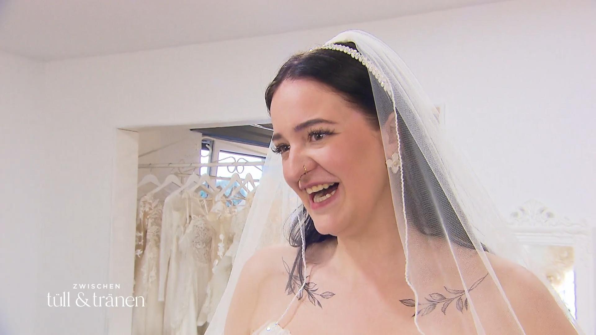 Wird das dritte Kleid der Jackpot für Jessica?