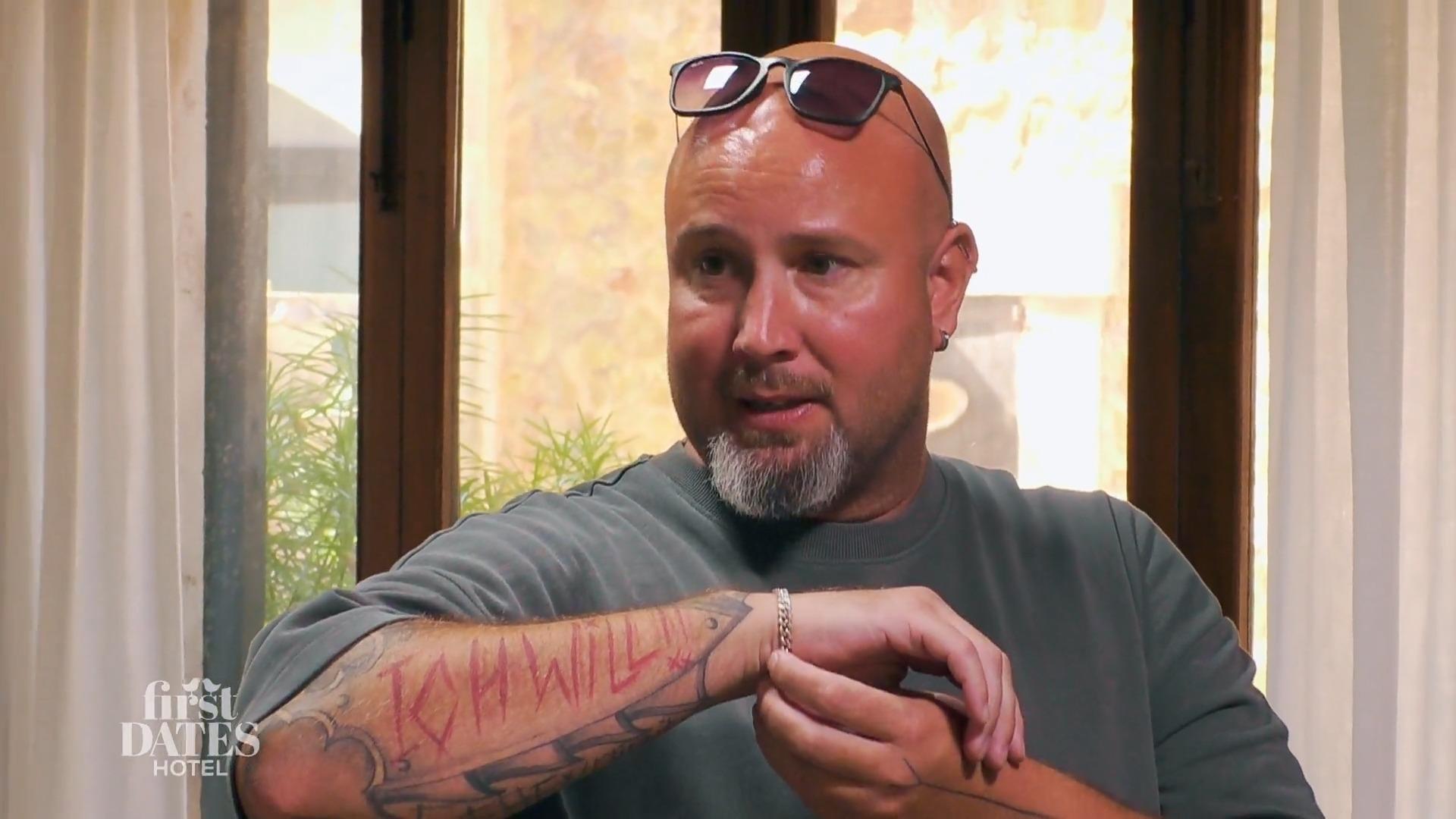 Timm liebt Tattoos und Piercings