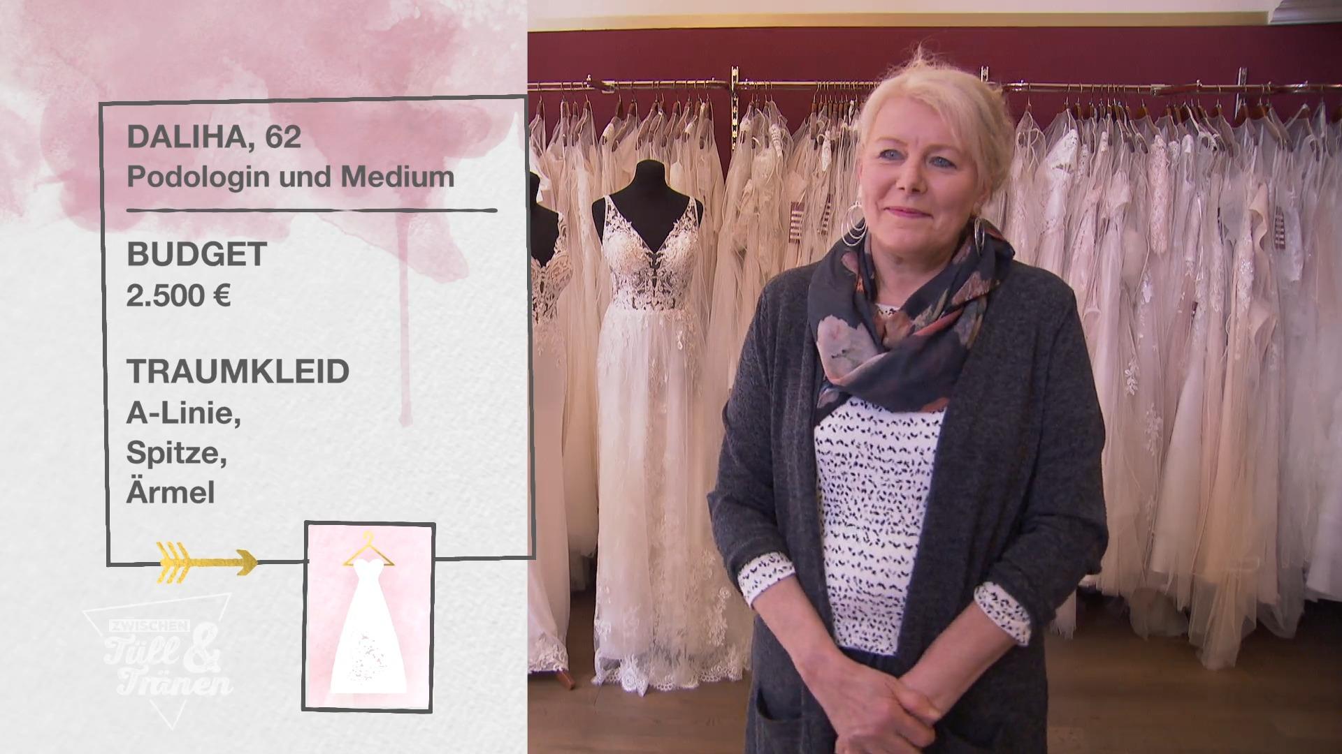 Daliha hat Visionen von ihrem Kleid