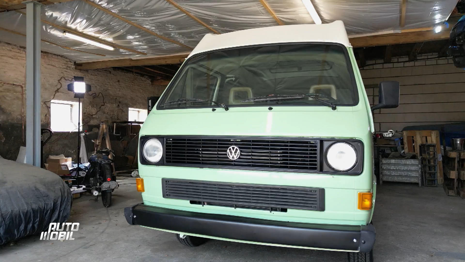 Viel Arbeit und Liebe fließt in den VW Bully