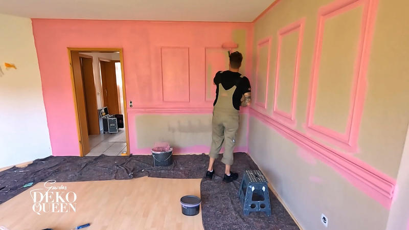 Lenas neue Bar erstrahlt bald in Pink