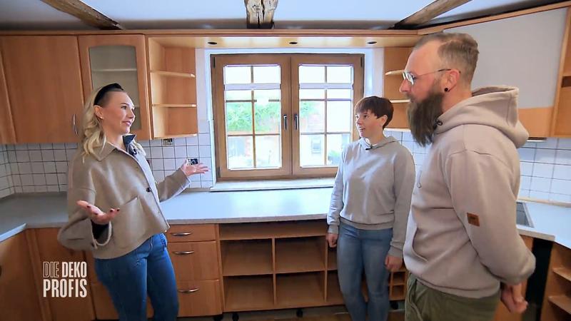 Christin startet mit dem Makeover der Küche