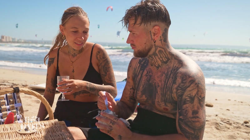 Surfen Lara und Alex heute auf einer Welle?