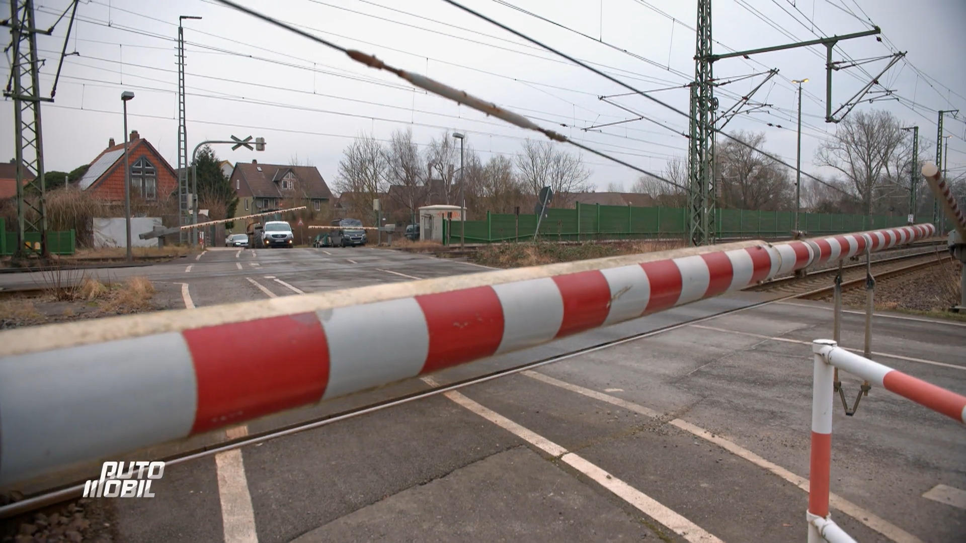 Durch dieses Dorf fahren täglich 400 Züge