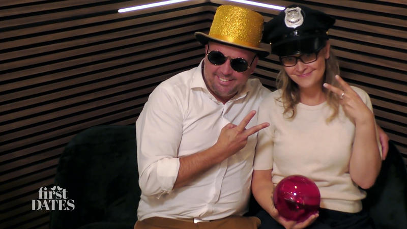 Maxi und Mario vergnügen sich in der Foto-Box