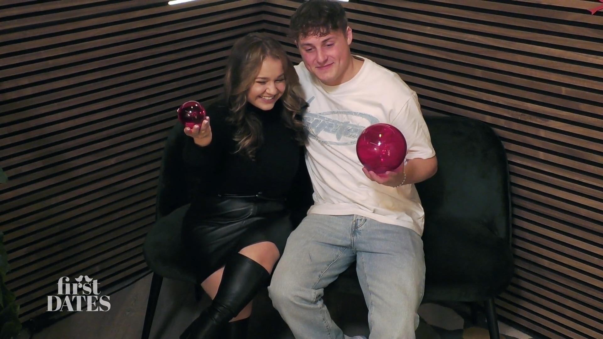 Vanessa erzählt Malcolm von ihrem Influencer-Leben