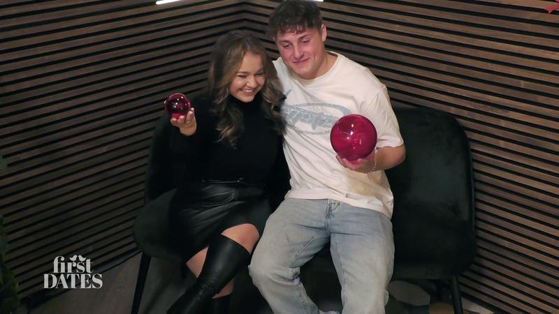 Vanessa erzählt Malcolm von ihrem Influencer-Leben
