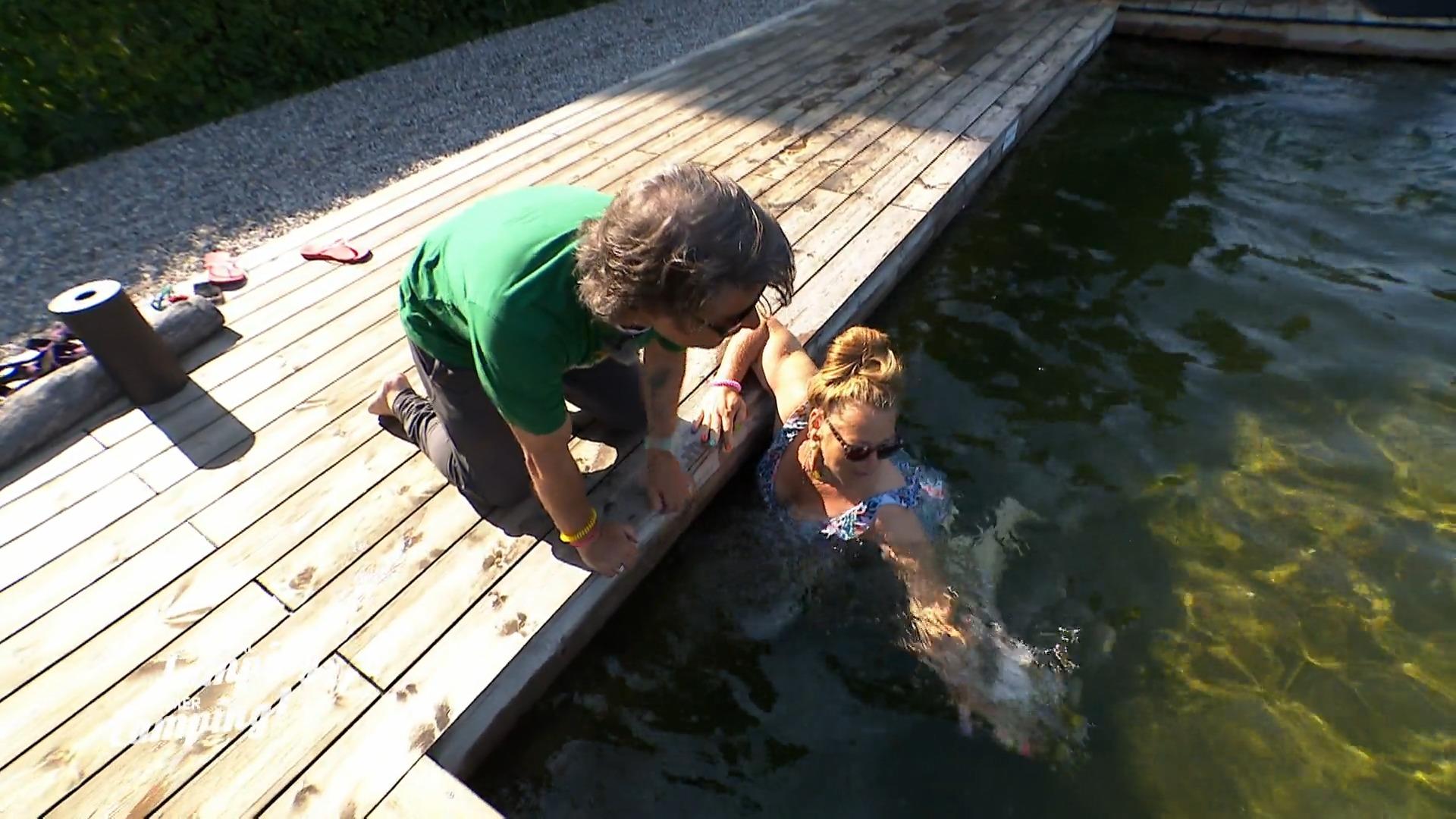 Nach der Bergtour Abkühlung im Naturpool