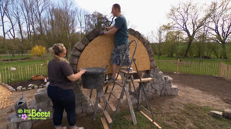 Enno und Katja planen ein gigantisches Steintor