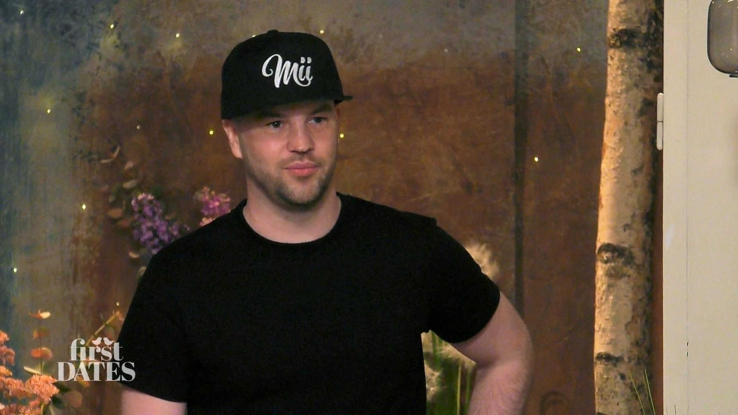 Verwirrung bei „First Dates": Gastgeber Roland Trettl begrüßt Single  Thorsten mit mysteriösem „Mü"