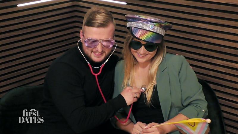 Matthias geht in der Fotobox auf Tuchfühlung