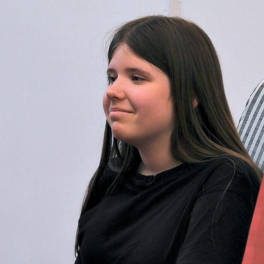 Aliya kämpft mit Panikattacken, deren Ursache ein traumatisches Erlebnis ist.