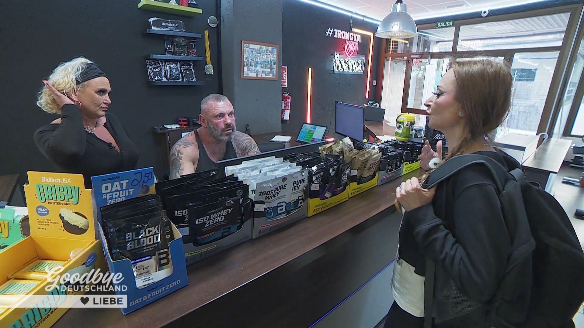 Deniz Gülpen kann nicht glauben, was sie da hört
