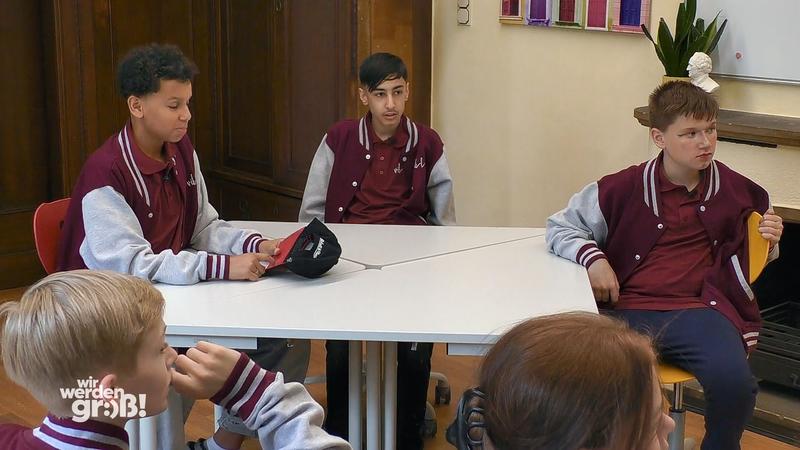 Die Teenager sollen ihre Gefühle beschreiben