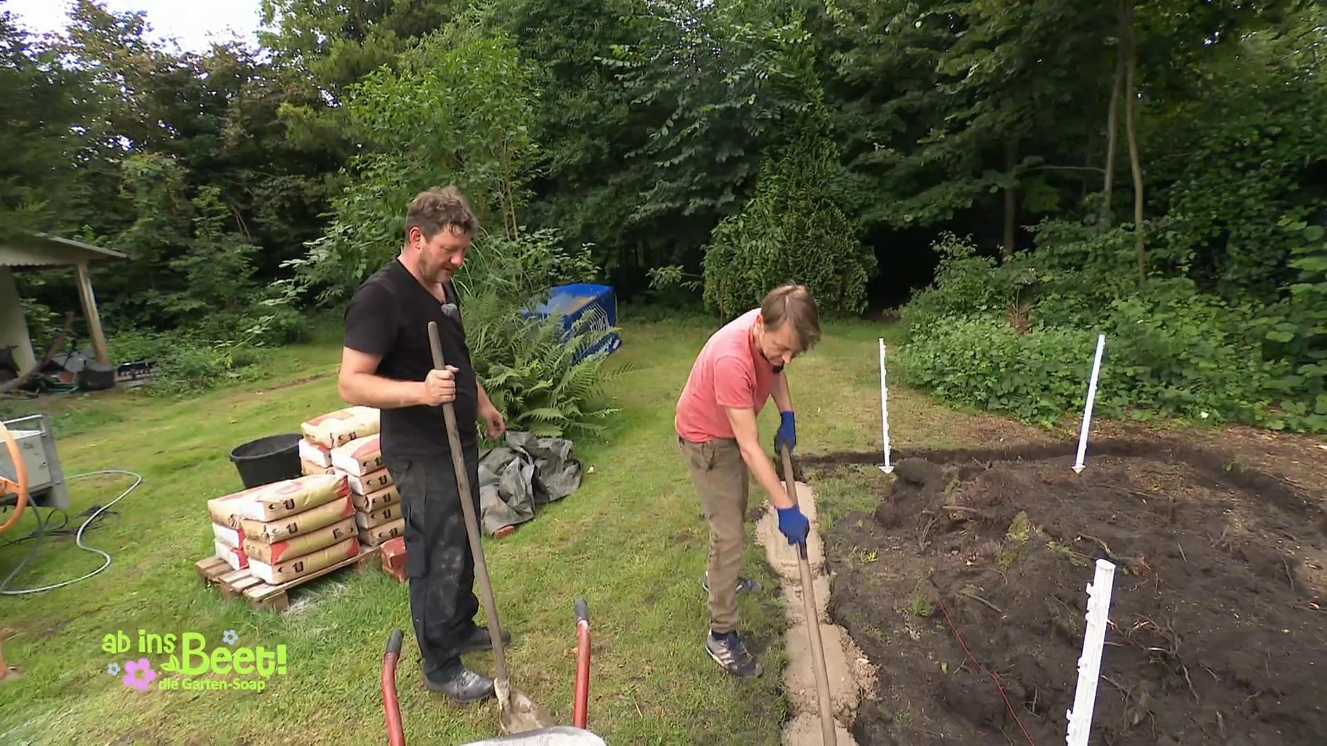 Niko übernimmt die Arbeit für Andys Projekt