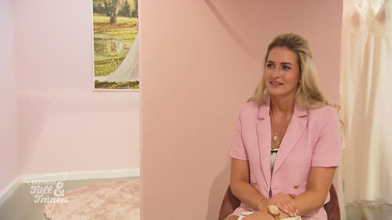 Anika will im Kleid eine Veränderung haben