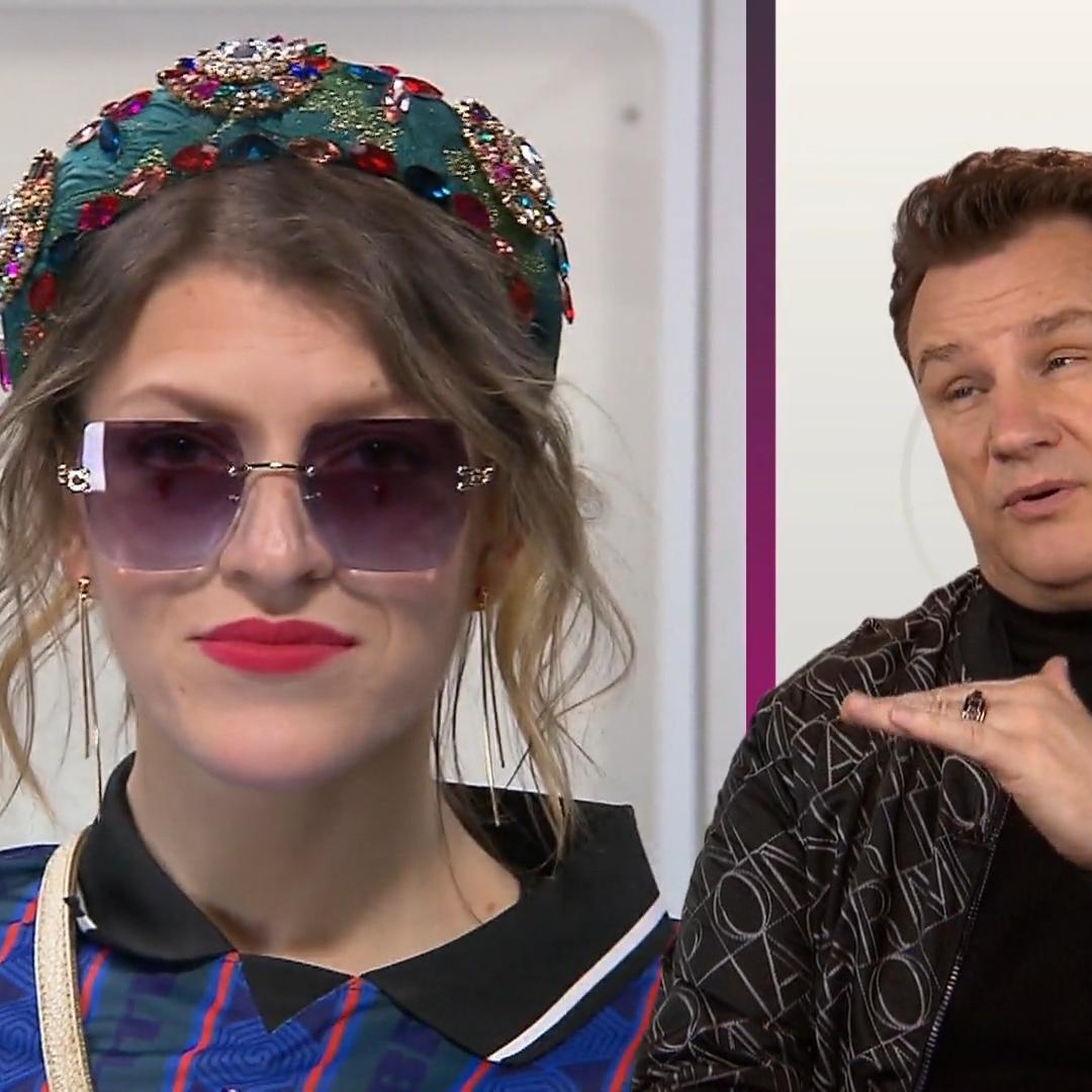 Vanessa setzt auf Sneaker und ein Trikot