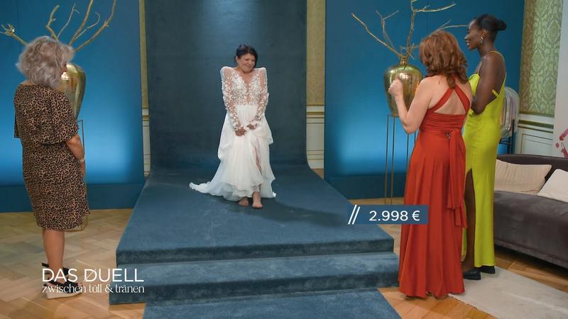 Es wird die Robe von Christina