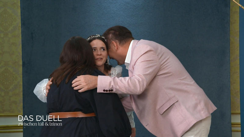 Uwe beschert Nadine das perfekte Kleid