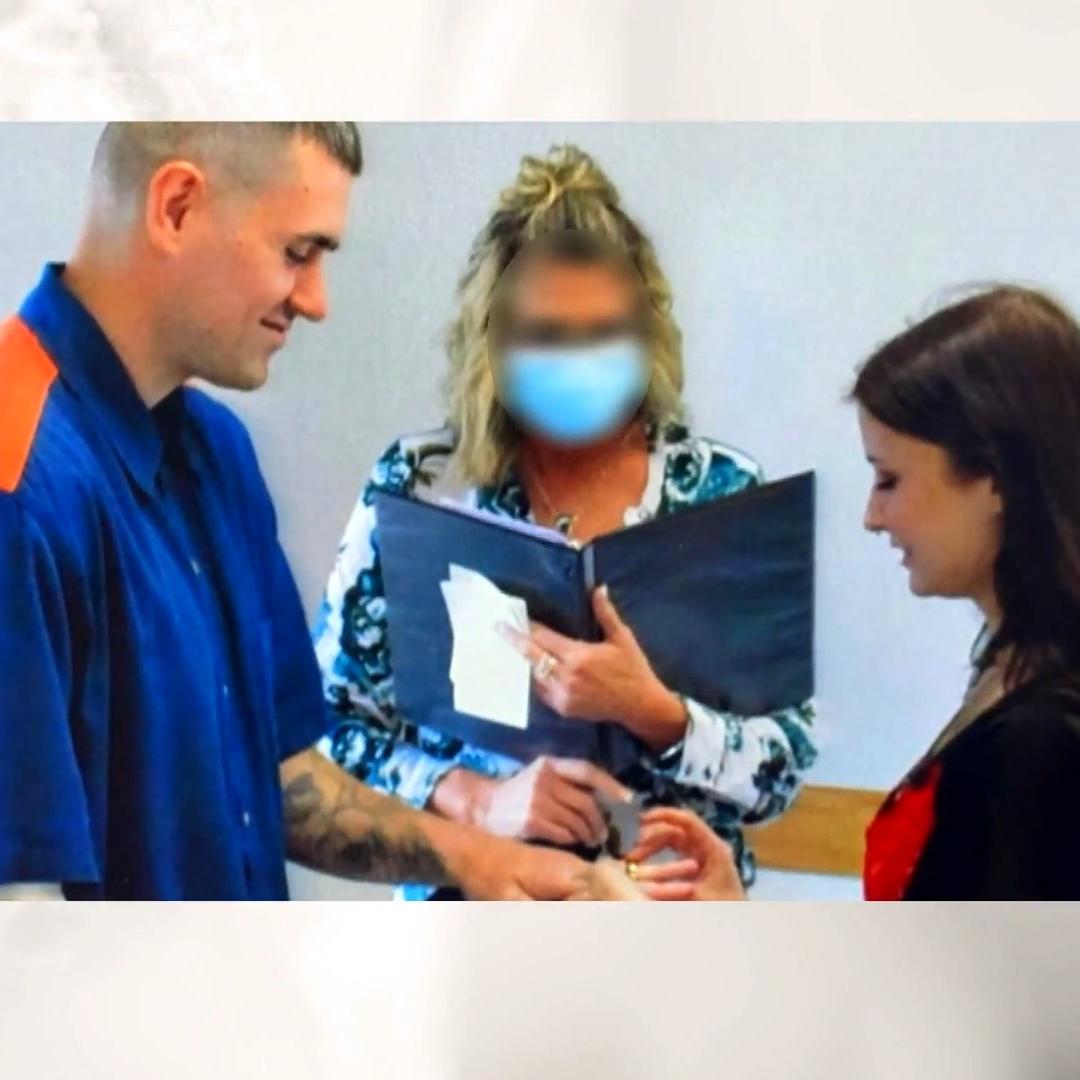 Rebecca hat im Gefängnis geheiratet