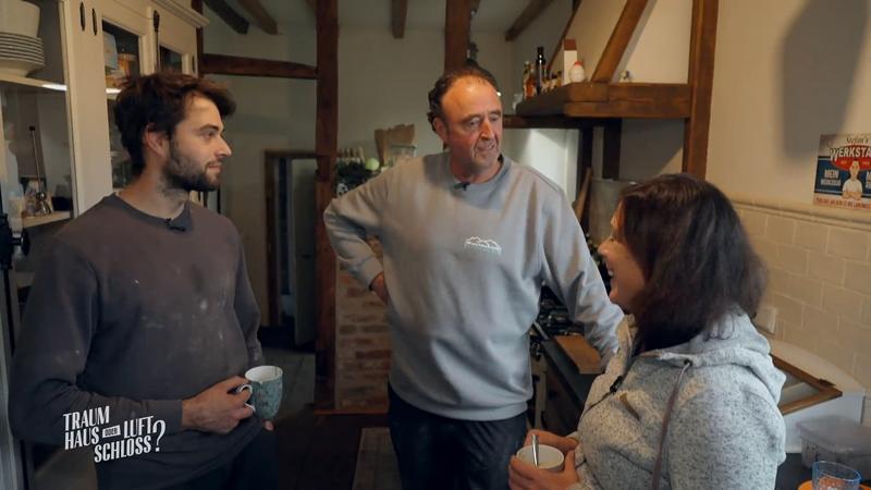 Familie Scheulen lebt in einer Burg