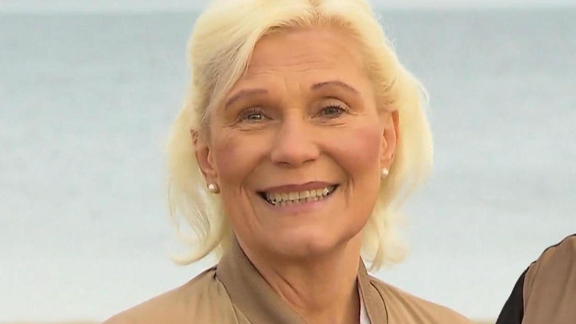 Claudia aus Kiel sucht Mr. Right