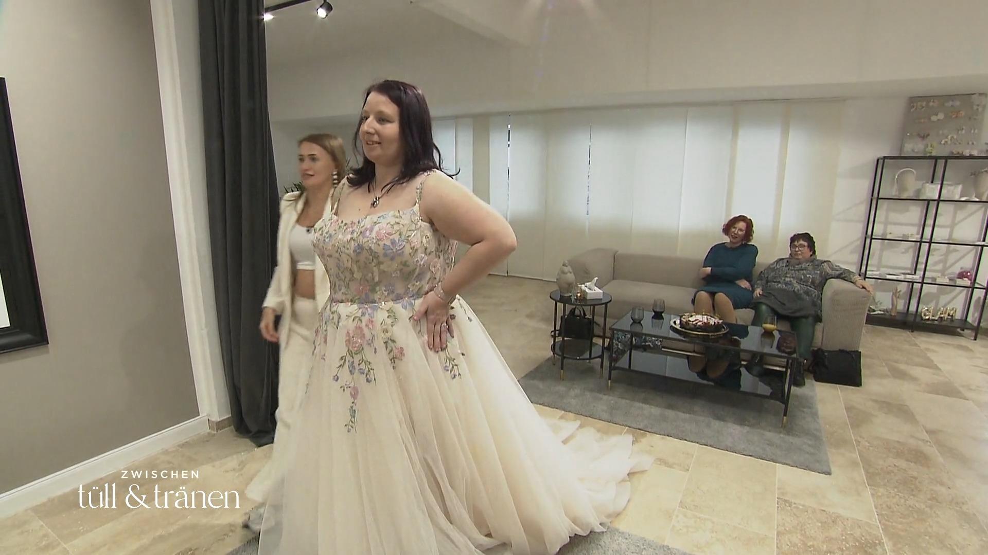 Findet die Braut ihr perfektes Kleid?