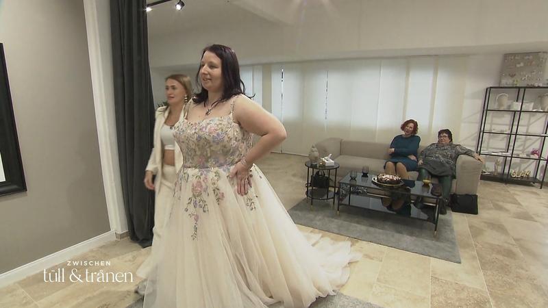 Findet die Braut ihr perfektes Kleid?