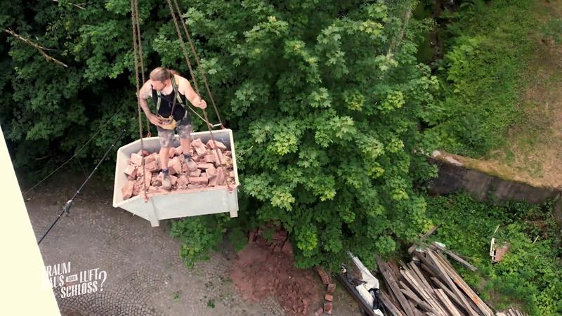Isabella und Chris müssen handeln