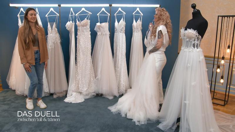 Profi Viktoria präsentiert ihre Kleider