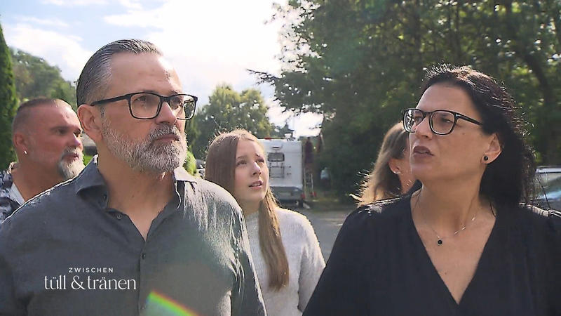 Ein Paar zur Anprobe bei "Feist Style"