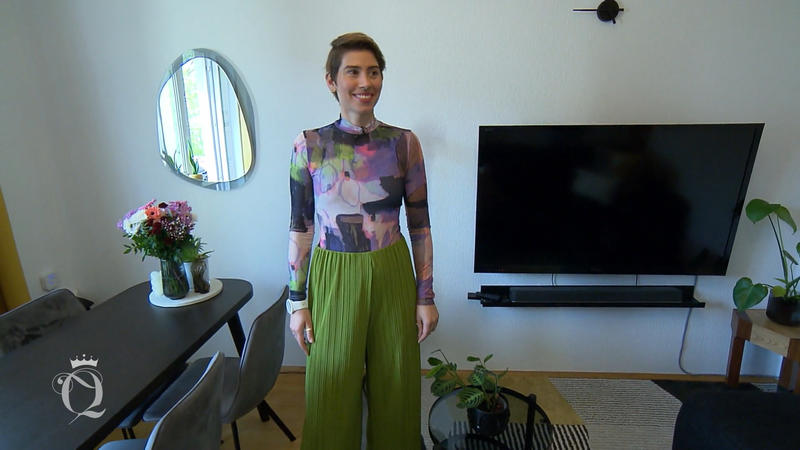 Karnevalsfan Sanda liebt die Farbe Lila
