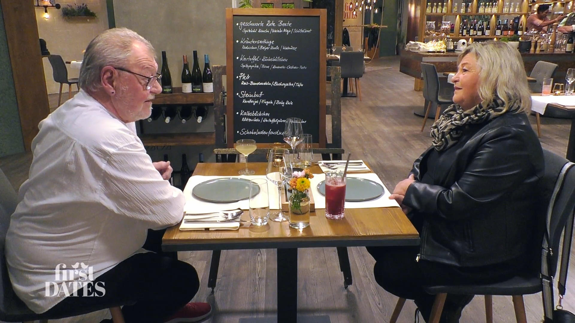 Für Norbert läuft das Date zu oberflächlich