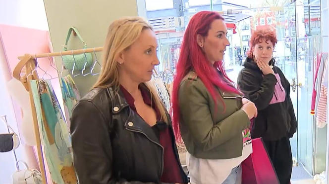 Kandidatin Ann ist beim Anblick eines Pullis sofort Feuer und Flamme