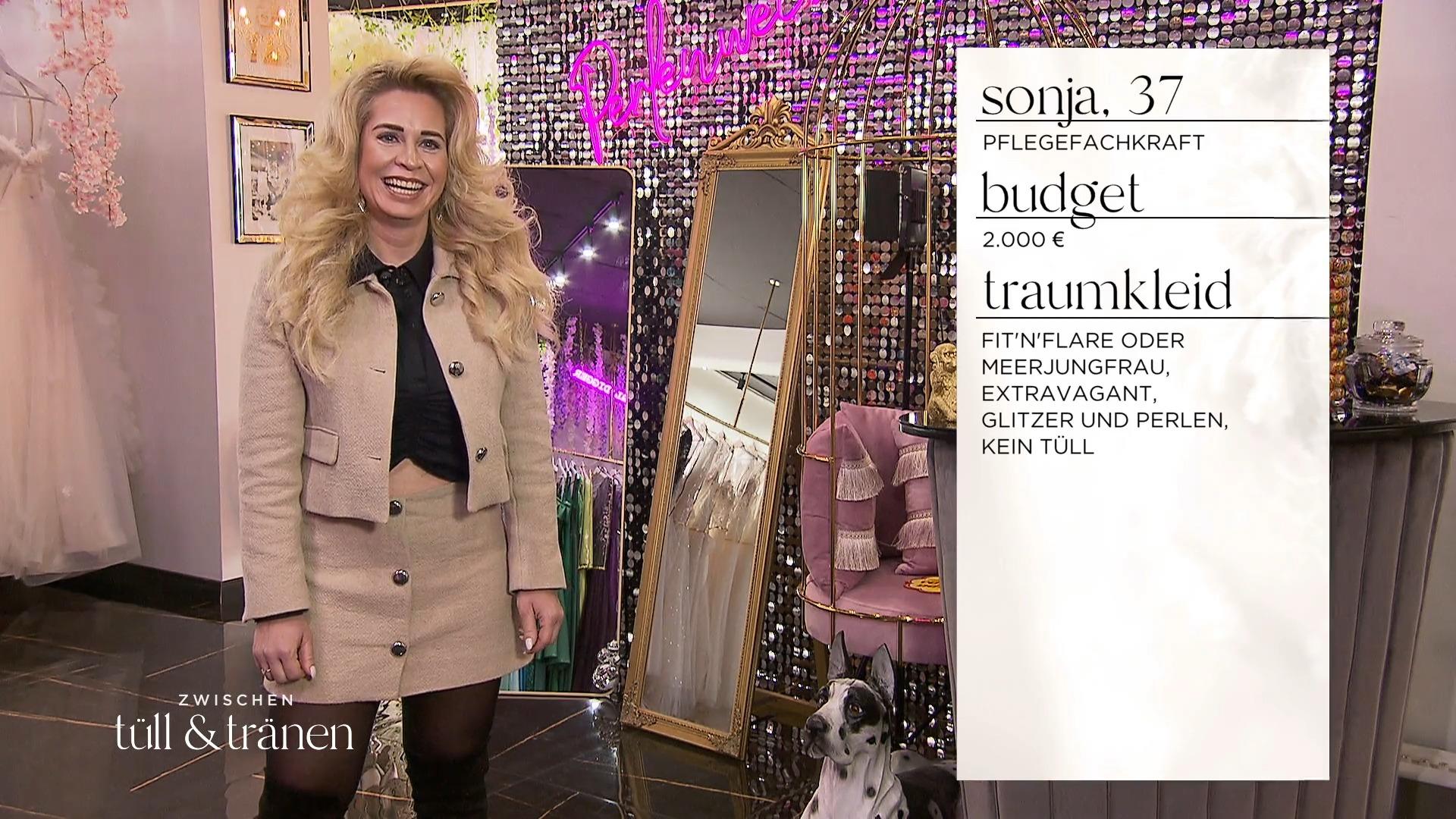 Sie wünscht sich ein extravagantes Kleid