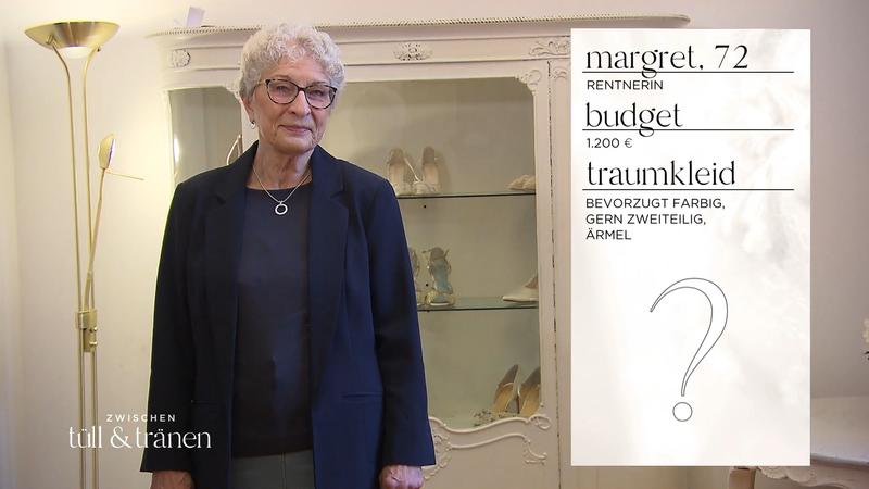 Sie sucht ein Kleid für ihre goldene Hochzeit