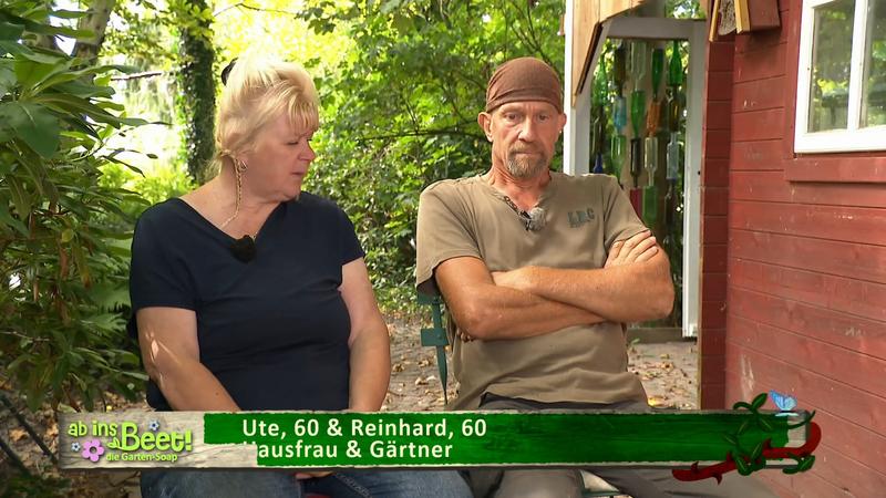 Ute & Reinhard planlos an ihrem Gewächshaus