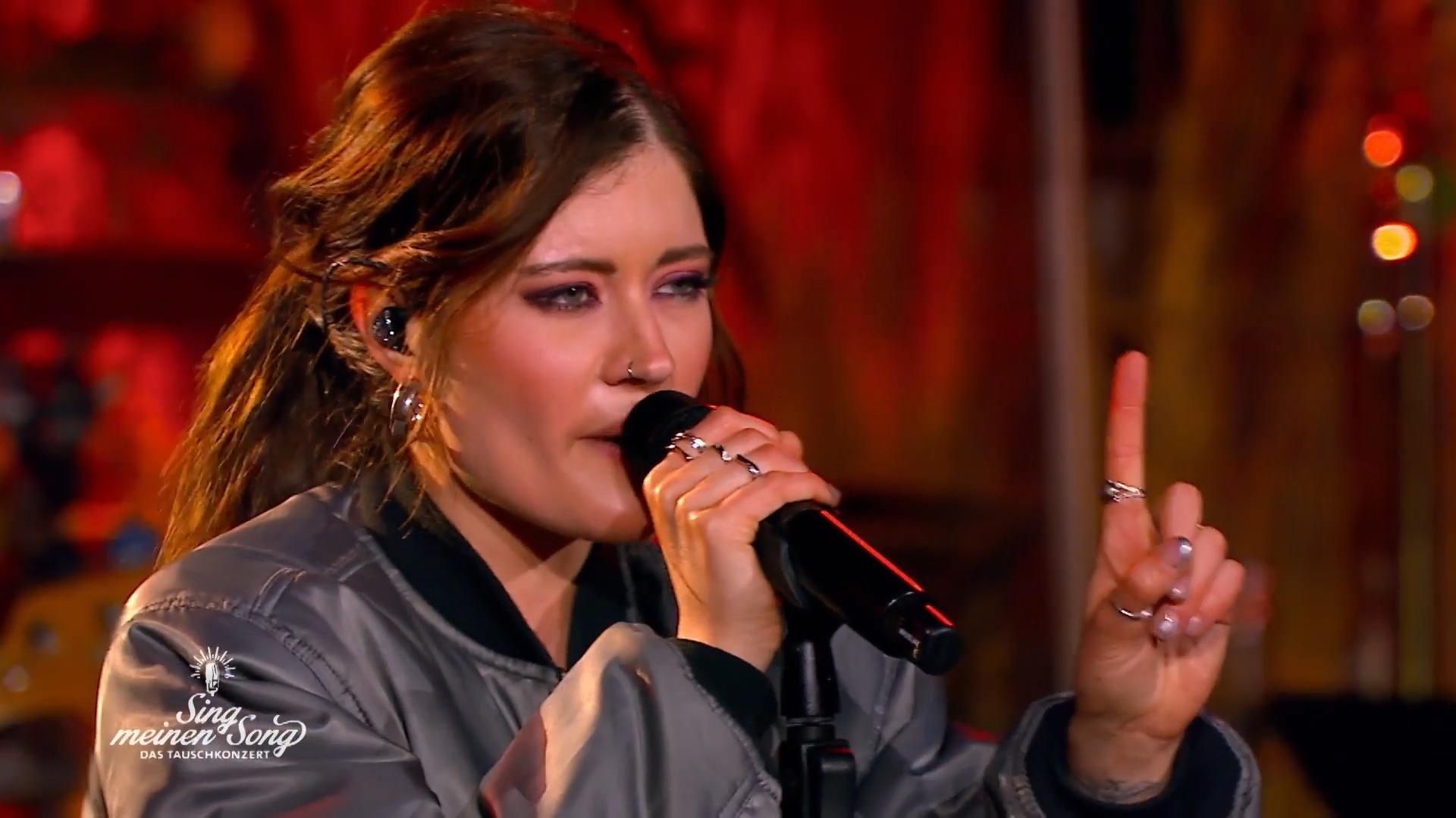 Madeline Juno macht's mal rockig