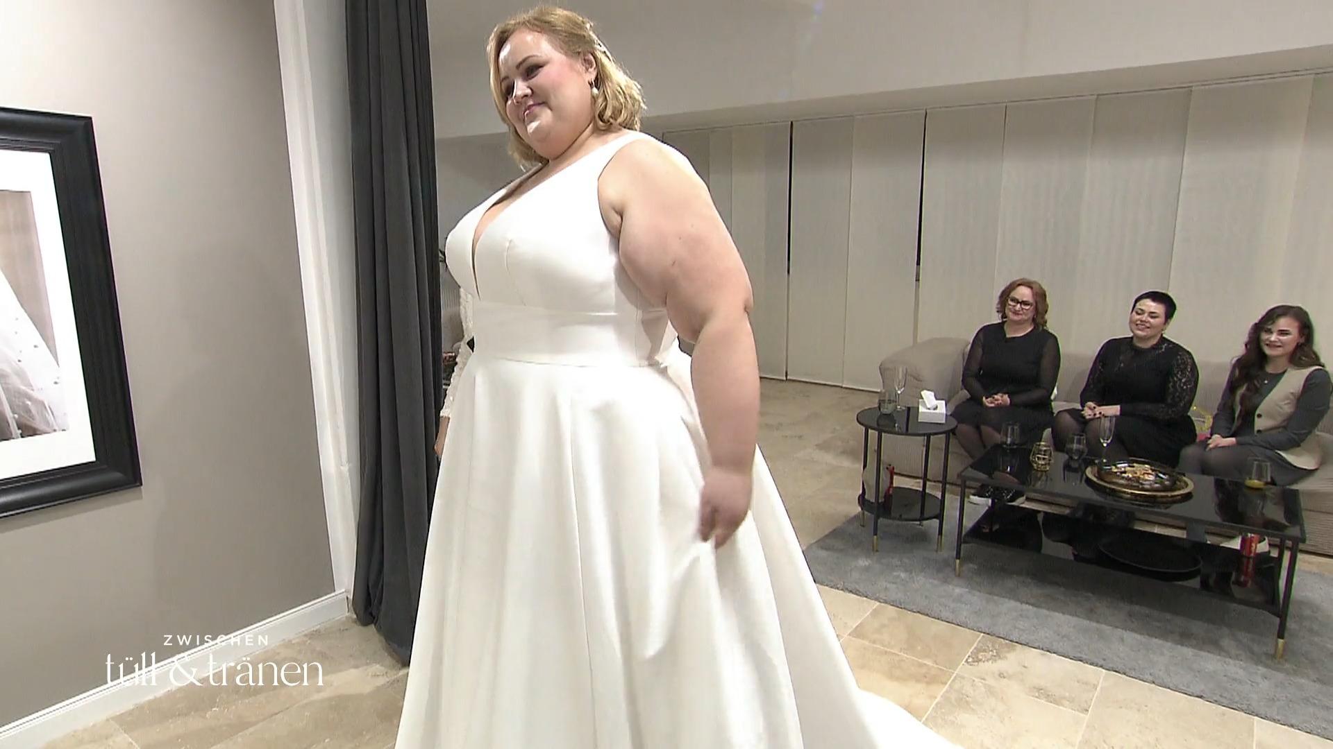 Braut Julia vor der Wahl