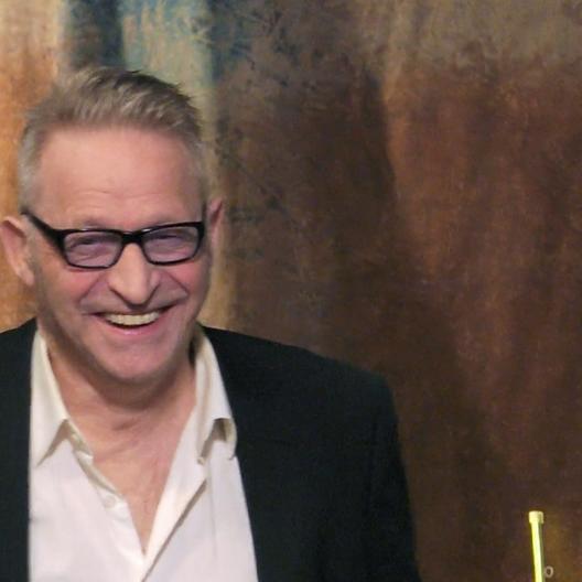 Holger hat Schmetterlinge im Bauch