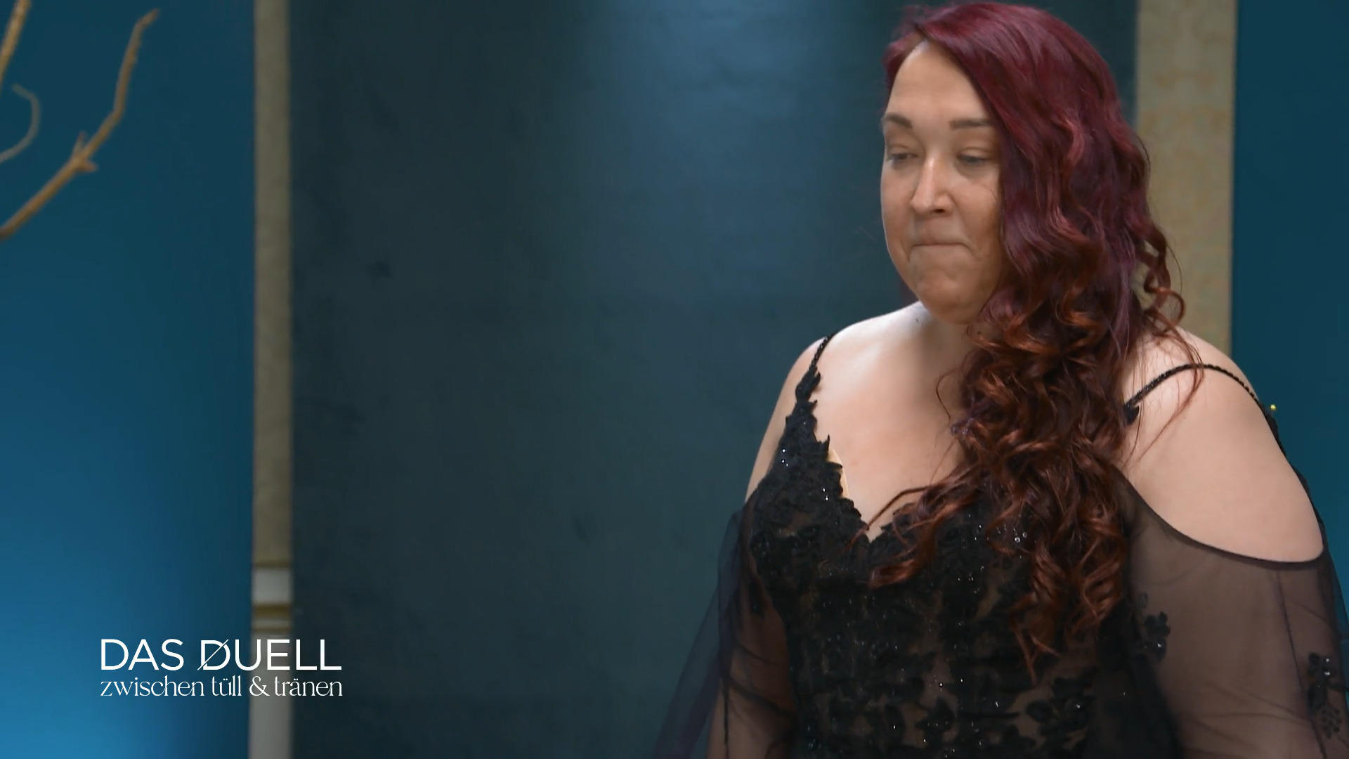 Manuelas letztes Kleid, das komplett schwarz ist